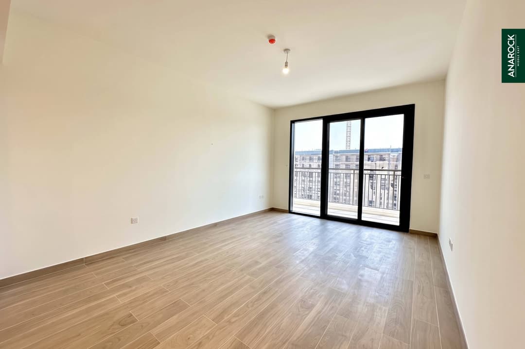 High Floor | Community View | 4 Cheques